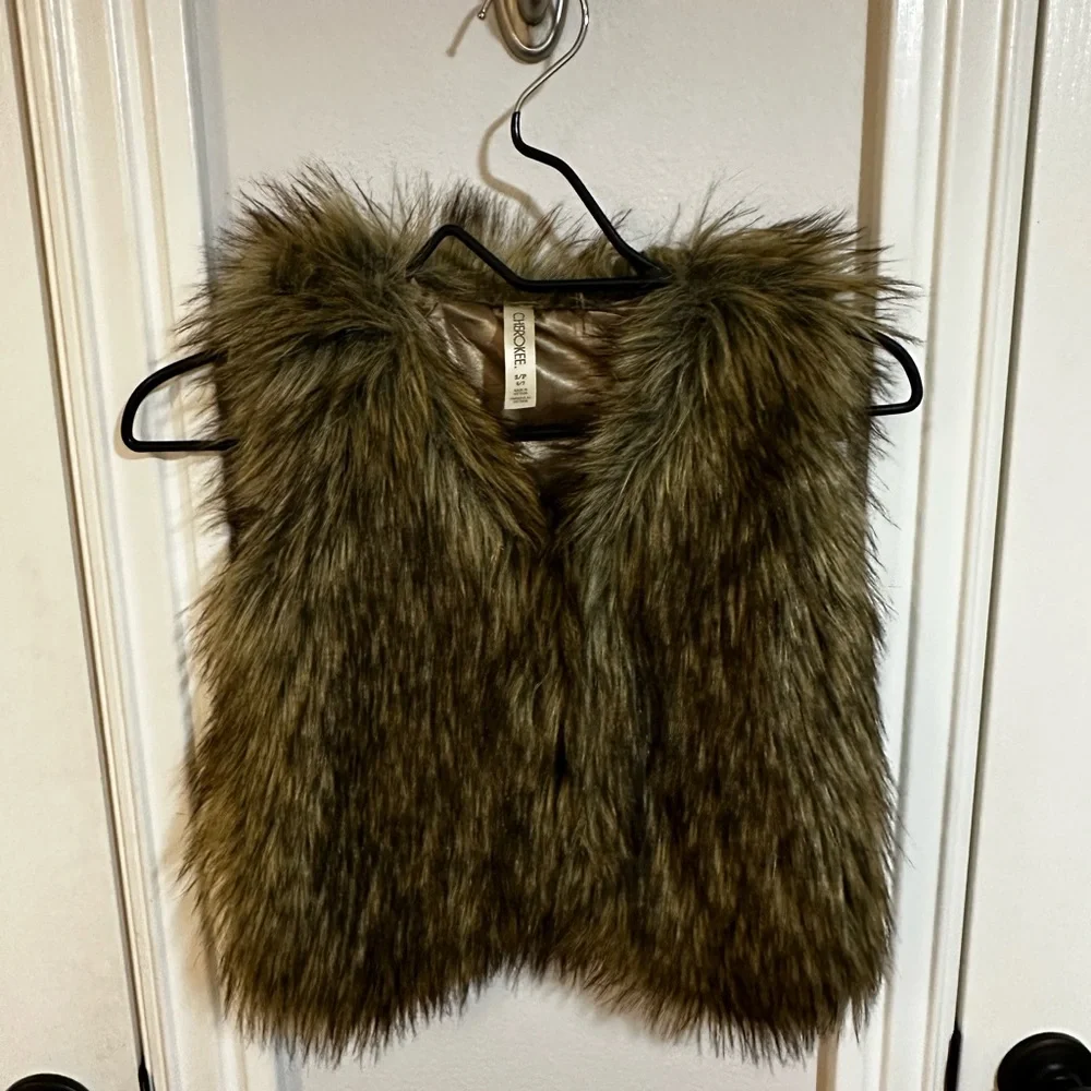 Kids Faux Fur Vest 6/7 — Brown Olive Fall Layering — Cherokee Target - Picture 1 of 5